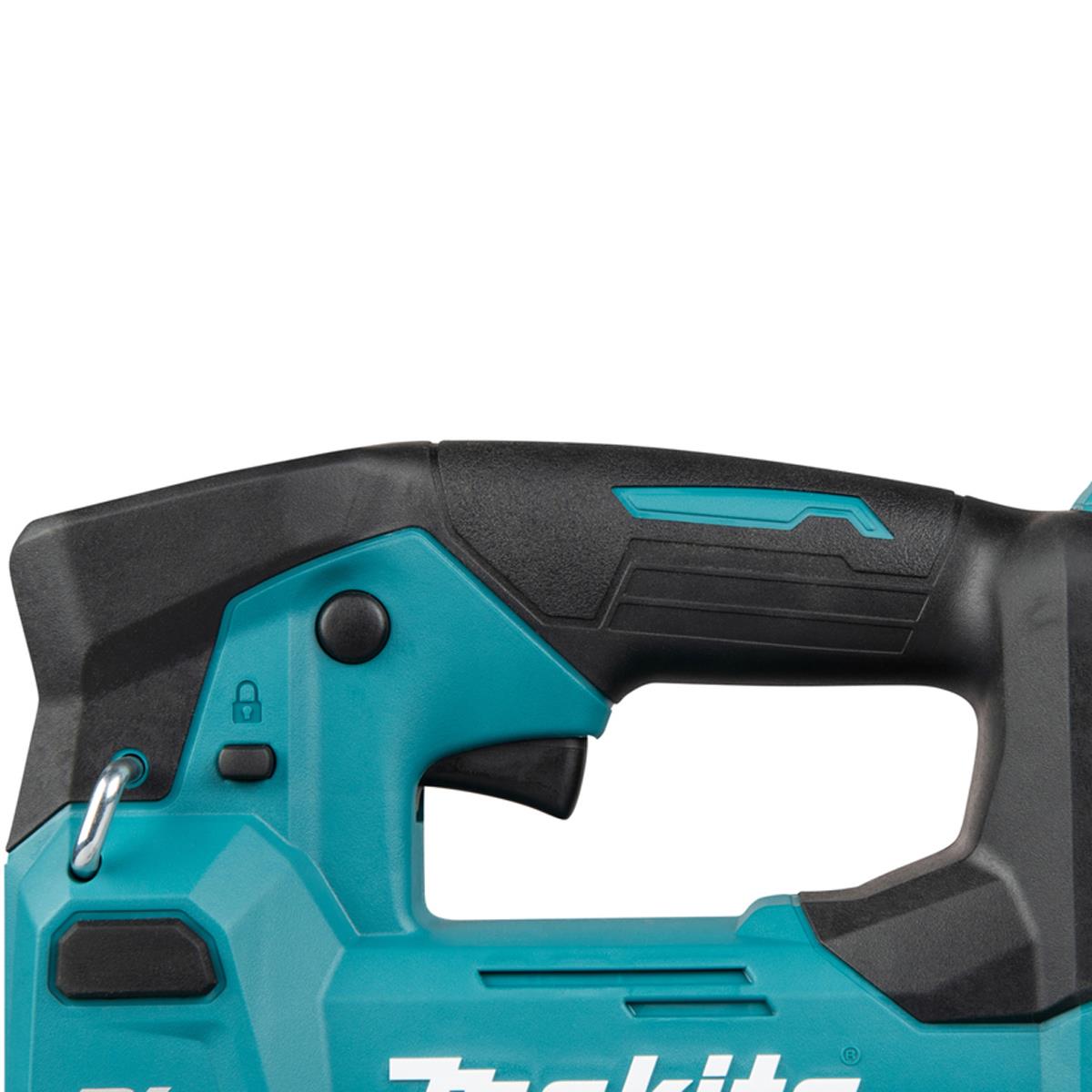 Makita GP001GD201 40V Max XGT Grease Gun with 2 x 2.5Ah Batteries & Charger