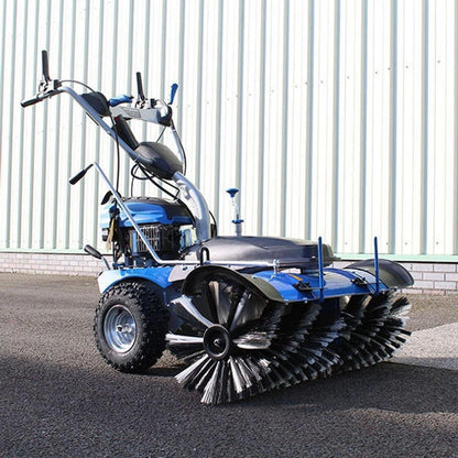 Hyundai HYSW1000 100cm Self-Propelled Petrol Yard Sweeper Powerbrush for Easy Lawn & Garden Cleanup