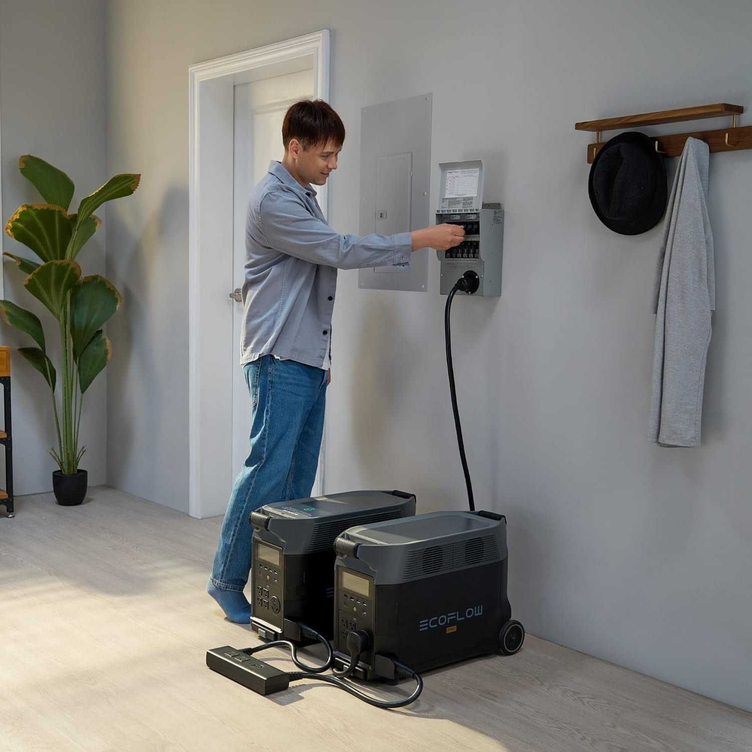 240V/7200Wh, 7200W Home Battery Backup Kit: 2 DELTA Pro with Double Voltage Hub with Transfer Switch, Lifepo4 Power Station, Electricity Generator for Home Use, Blackout, Emergency